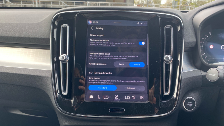 Volvo XC40 2.0 B3P Plus Black Edition 5dr Auto Petrol Estate